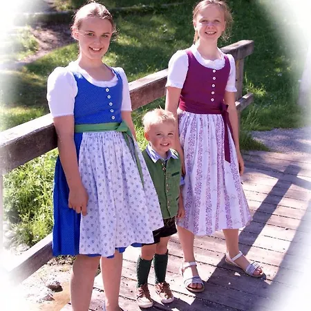 Kirchschlager Zirbenholz & Ruhige Lage Im Ausseerland Apartment *
